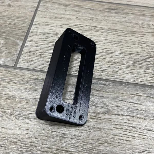 Монтажный уголок (кронштейн) для вызывной панели Xiaomi DoorBell (черный) (универсальный)