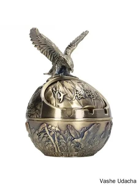 Пепельница Eagle - Винтажная металлическая пепельница с орлом, ретро дизайн для дома и офиса