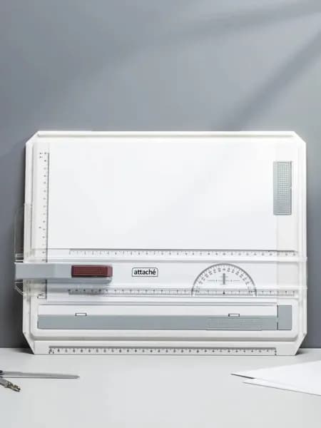 Доска-планшет пластиковая маркерная для черчения (кульман) Attache А4 37x29 см (горизонтальная, белая рабочая поверхность, с рейсшиной и треугольником)