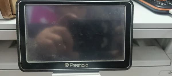 Навигатор Prestigio Geovision 5250