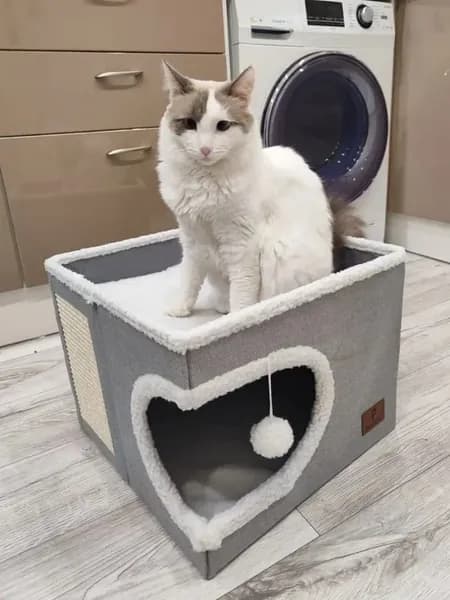 Лежанка домик для кошки