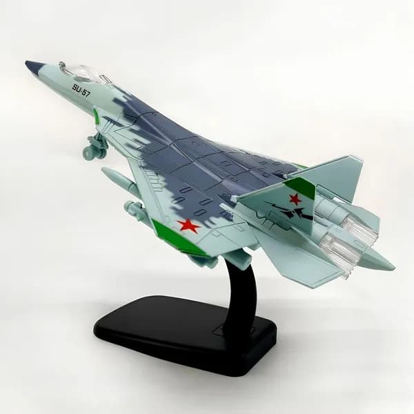 Модель самолета Су-57 в масштабе