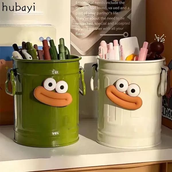 Веселые подставки для ручек - яркие, большие, для школы и офиса