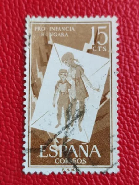 Марки Испания 1956. Для венгерской молодежи. См. фото. След наклейки