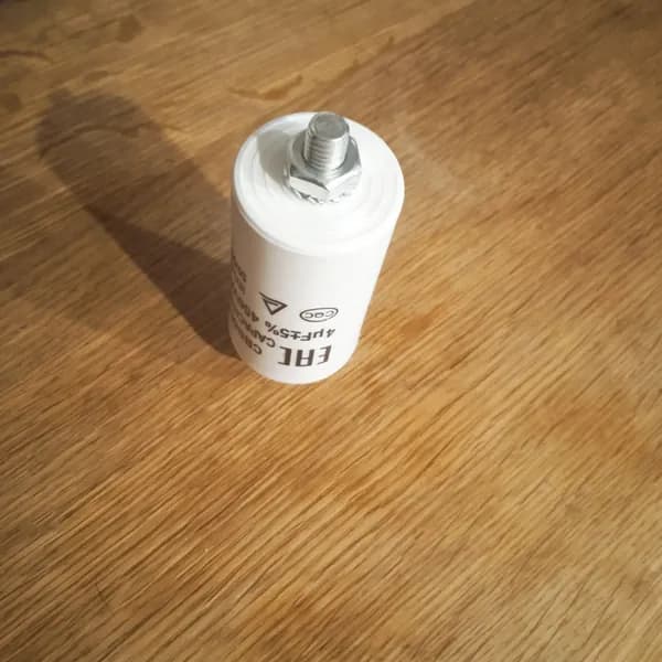Конденсатор пусковой 4 uF, 4 мкф, 450V