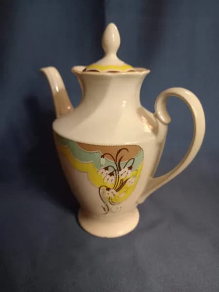 Кофейник (чайник) из СССР, Рижский фарфоровый завод, на 1 л, Подснежники, 1980-е годы