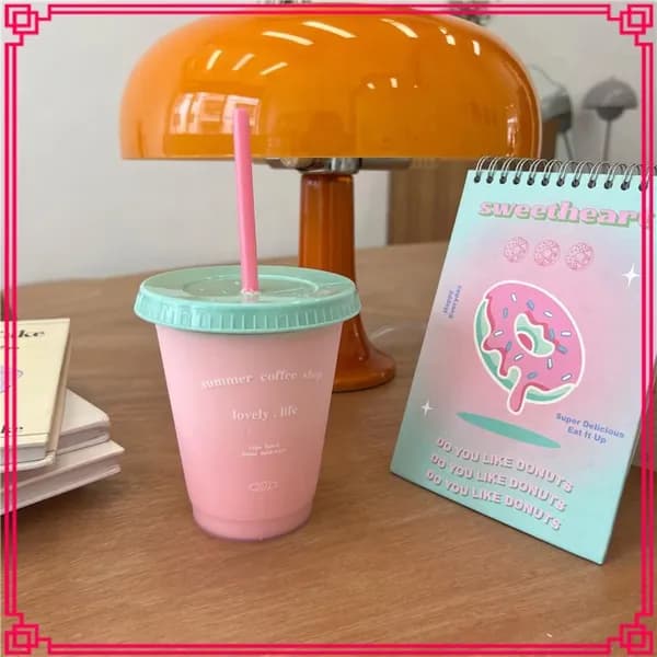 Пластиковая чашка для воды Небольшая летняя кофейня
