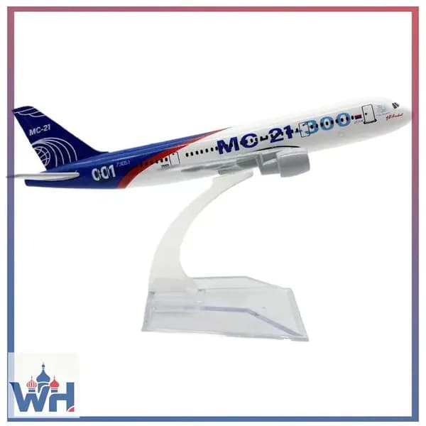 Модель российского MC-21 самолета