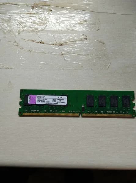 Оперативная память Память оперативная KVR800D2N6/2G AKMK1661072 DDR2, 1 x 2 ГБ (KVR800D2N6/2G AKMK1661072)