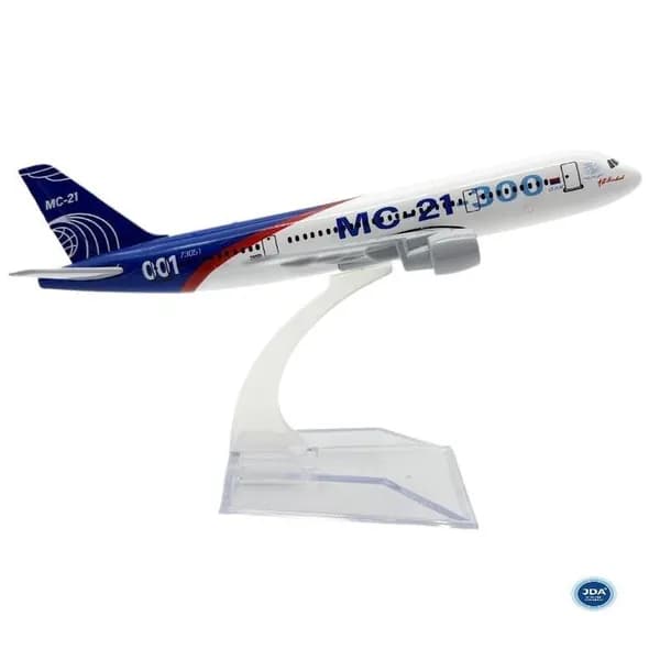 Модель самолета MC-21 российского производства
