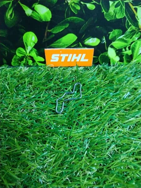Пружина собачки стартера бензопилы STIHL MS 180 C-BE