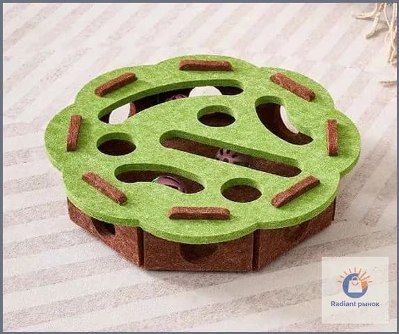 Забавная игрушка-лабиринт для кошек