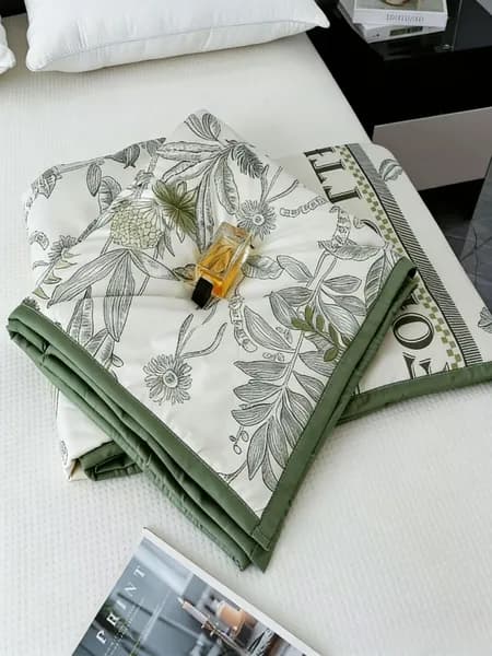 Одеяло150x200 см,