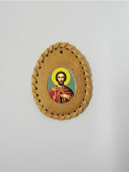 Иконка в бересте для ношения с собой "Виктор"