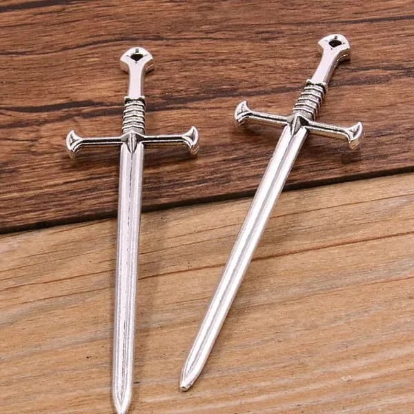 5pcs Подвеска с мини-имитацией меча