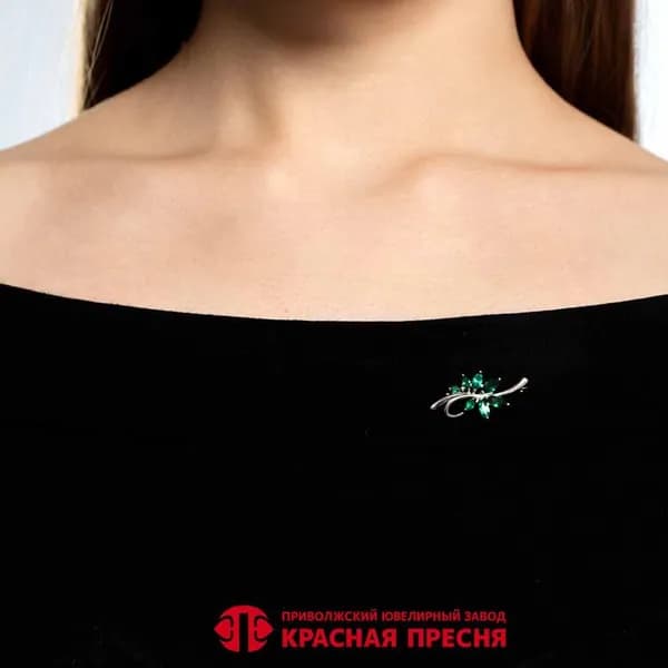 Брошь из серебра 925 со шпинелью платинирование Б13815846Пл7