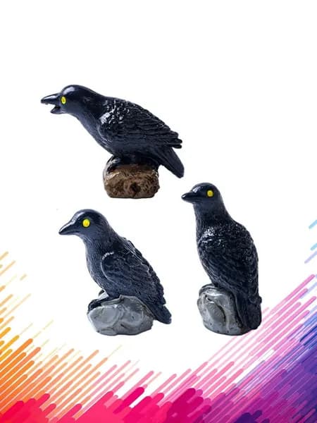 3 фигурки грачей
