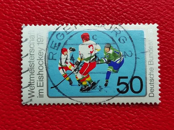 Марки Германия 1975. Спорт. Серия: "Чемпионат мира по хоккею с шайбой". Гашение - см фото