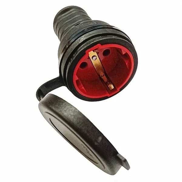 Штепсельное гнездо с/з с крышкой, каучук 16А, 250В, IP44