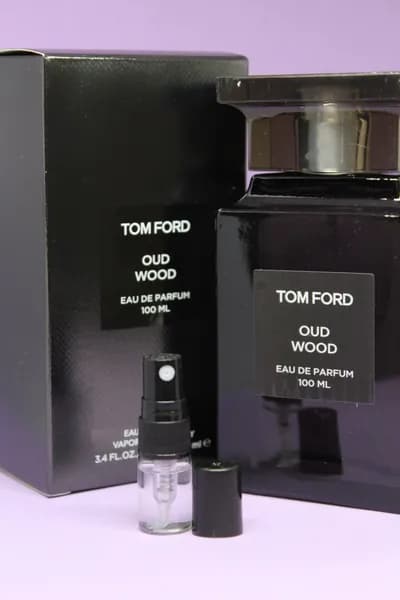 Tom Ford Наливная парфюмерия Парфюм Oud Wood отливант 2 мл
