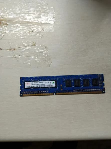 Оперативная память Оперативная память HMT325U6BFR8C - H9 NO AA 2GB 1Rx8 PC3 - 10600U -9- 10- A0 DDR3, 1 x 2 ГБ (HMT325U6BFR8C - H9 NO AA 2GB 1Rx8 PC3 - 10600U -9- 10- A0)