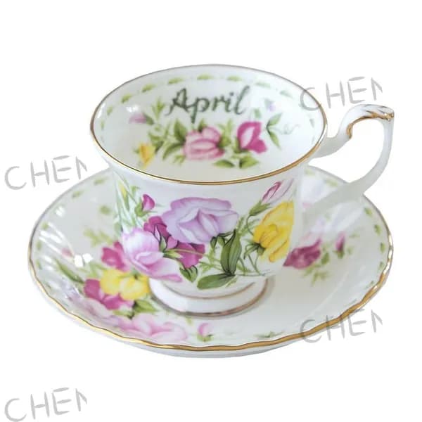 Чайная пара Royal Albert. Серия "Цветок месяца". Англия. Костяной фарфор. Клеймо 70-е гг. Сузуран в мае