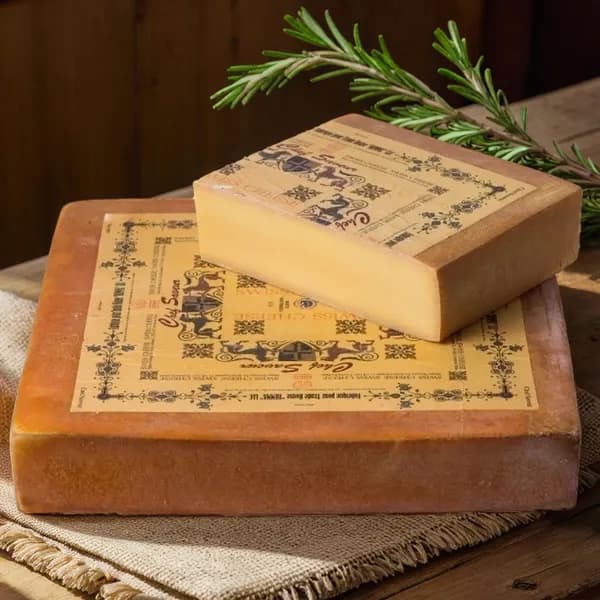 Швейцарский легкий твердый сыр Шеф Савье, 20 % жирность (ТМ Margot Fromages), до 250 гр.