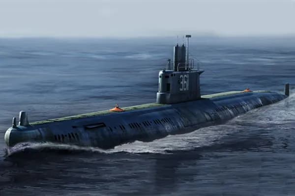 HobbyBoss 83517 1/350 Подводная лодка класса 035 "Мин" ВМС Китая