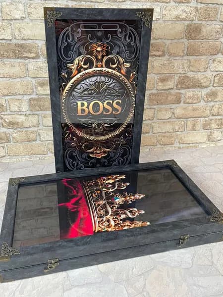 Голографические нарды "Корона BOSS", большие нарды меняющие изображения, размер 60 на 60 см, стеклянное игровое поле