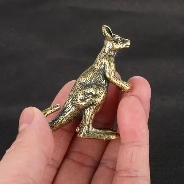 Винтажная фигурка кенгуру из латуни