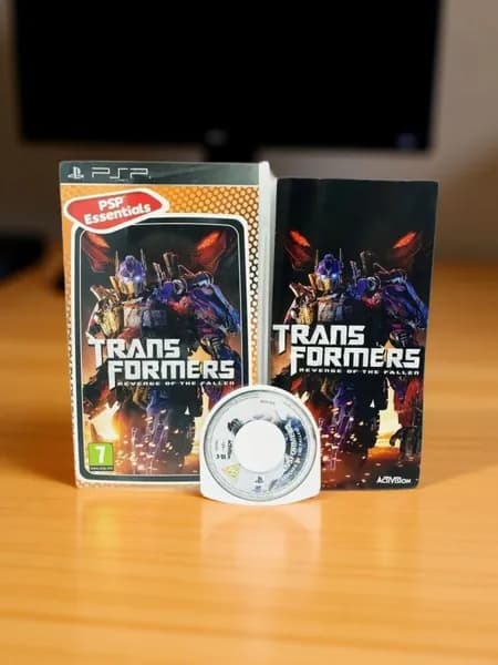 Игра для PSP Transformers: Revenge of the Fallen