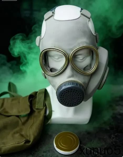 Купить ретро противогаз 65 типа - советский стиль, винтажный военный аксессуар