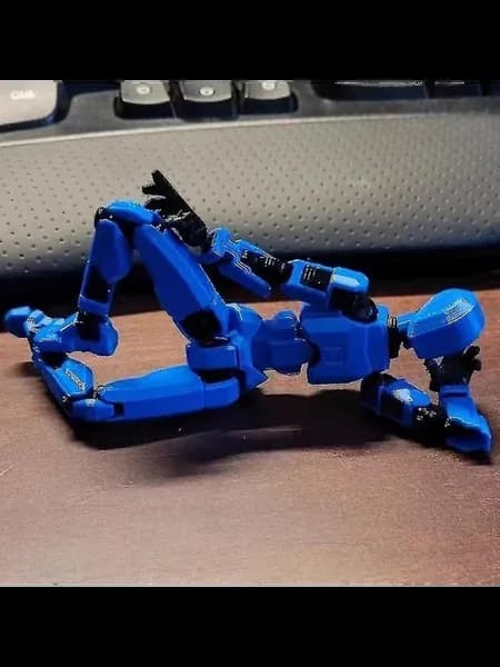 Фигурка T13 Titan с 4 видами оружия Цв. Сине-черный