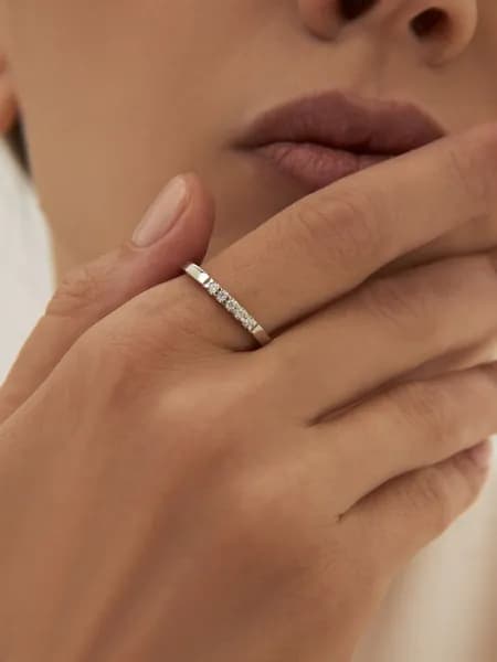 Кольцо серебряное женское 925 пробы "Дорожка" обручальное