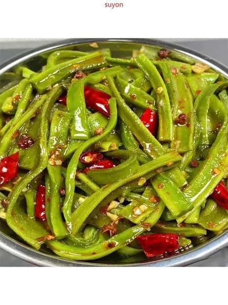 Хрустящая овощная закуска с сычуаньским перцем, острая и пикантная, подходит к каше