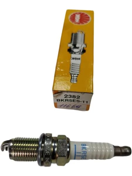 Свеча зажигания BKR5ES-11 (2382) NGK 1шт.