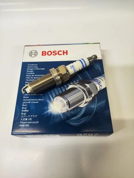 Свеча зажигания Bosch 0242229797