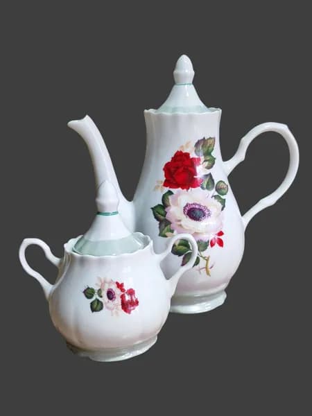 Винтажный набор. Советский фарфоровый кофейник, сахарница "Розы". Добрушский фарфоровый завод (Добруш) 1978-1991 гг.