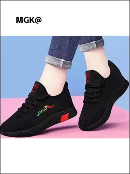 Кроссовки