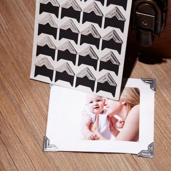 Уголки для фотографий самоклеящиеся, 1 листа / 24 уголков