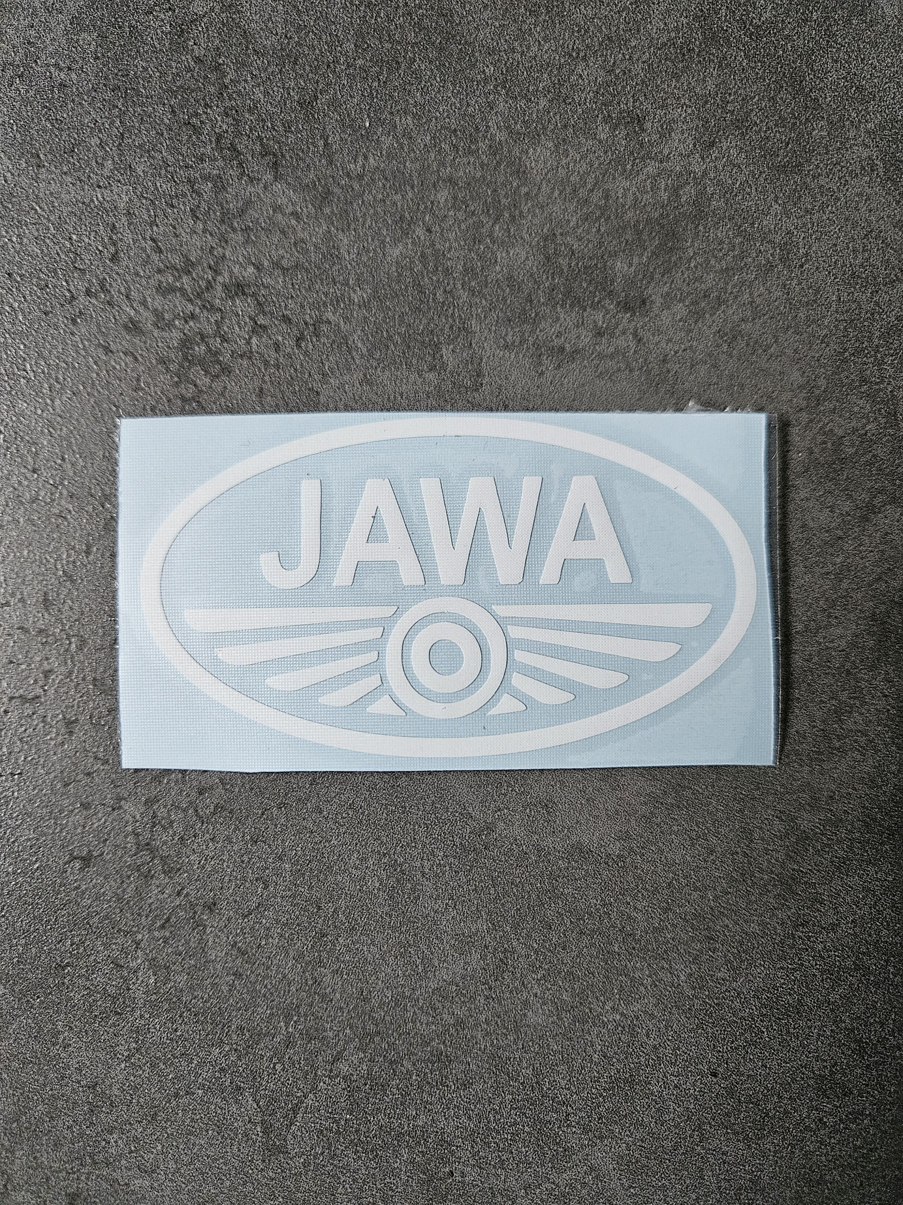 Наклейка JAWA белая