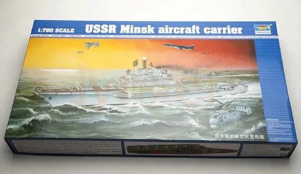 1/700 05703 СССР Авианосец Минск Корабль