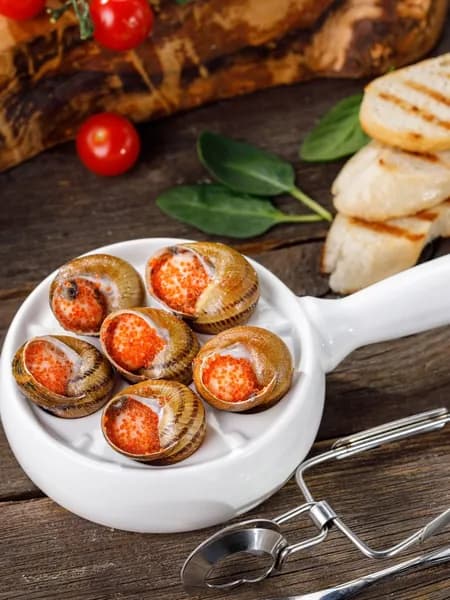Эскарго (Улитки) с икрой Летучей рыбы