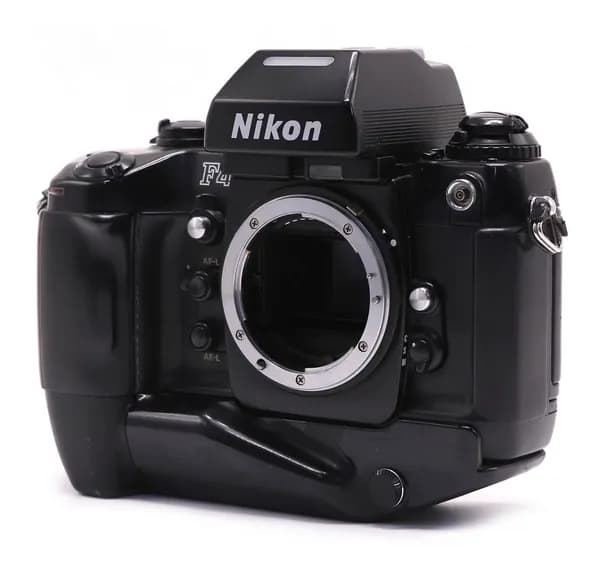 Зеркальная камера Nikon F4 body + Nikon MB-21