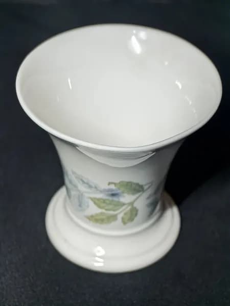 Wedgwood Clementine Веджвуд фарфоровая винтажная ваза. Высота 88мм. Англия вторая половина ХХ века