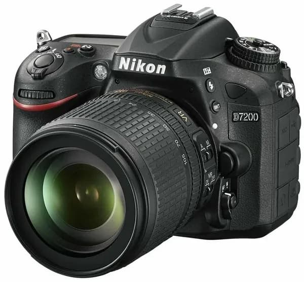 фотоаппарат Nikon D7200 Kit 18-105mm VR
