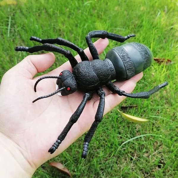 Игрушка-имитация насекомого-крипторх - муравей