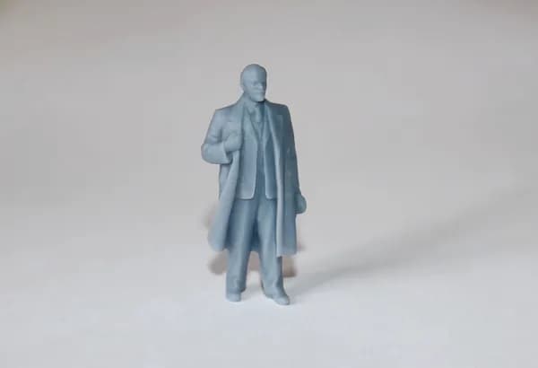 "Ленин" Фигурка в масштабе 1:43 для диорам и коллекционирования. Высота фигурки 4 см.