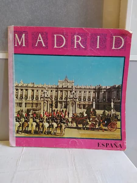 Madrid. Путеводитель на испанском языке