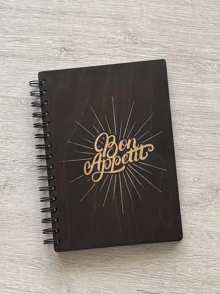 Кулинарная книга рецептов "Bon Appetit" в деревянной обложке для записи рецептов / поваренная / ручная работа /
